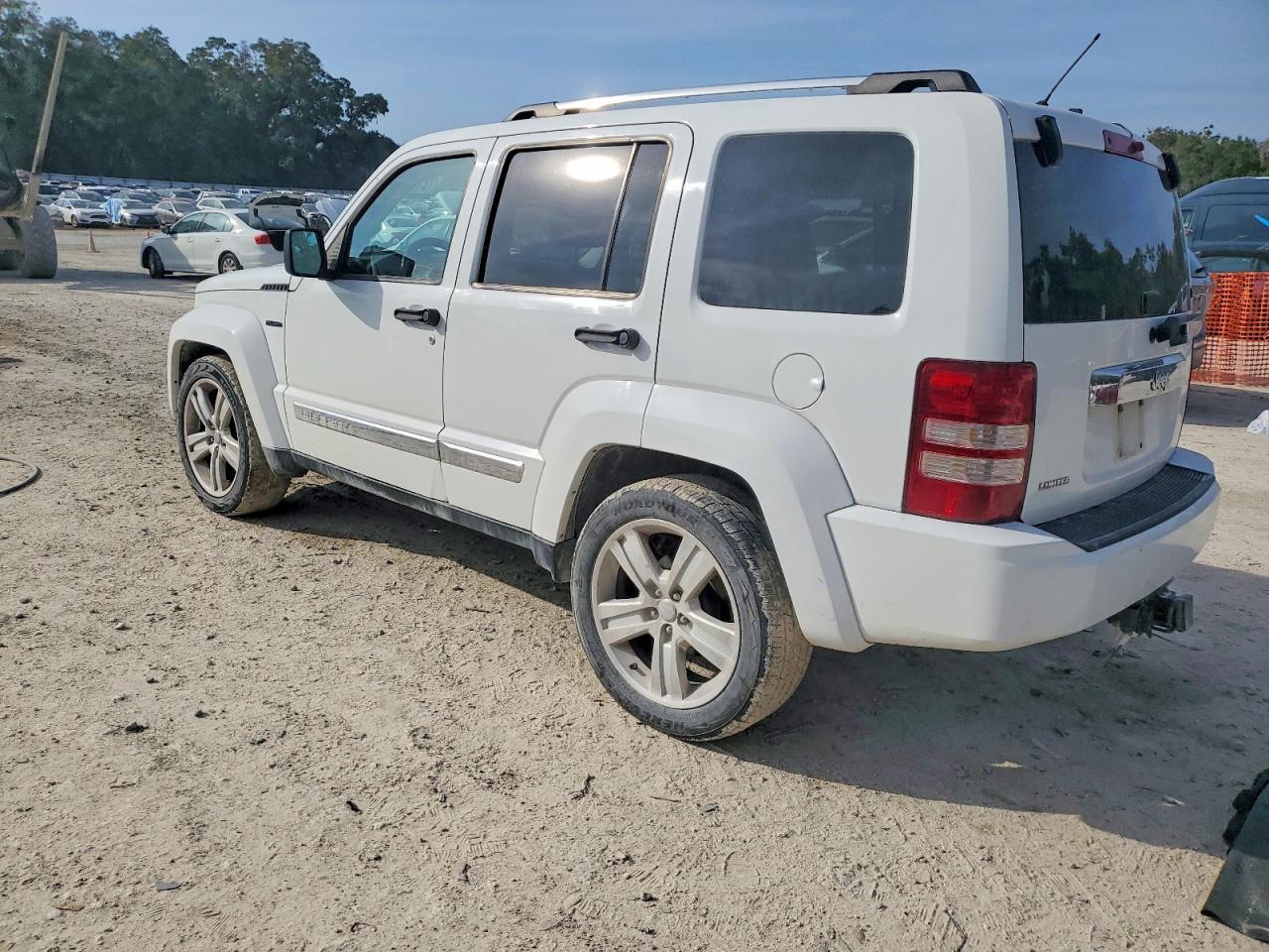 2012 JEEP Liberty
