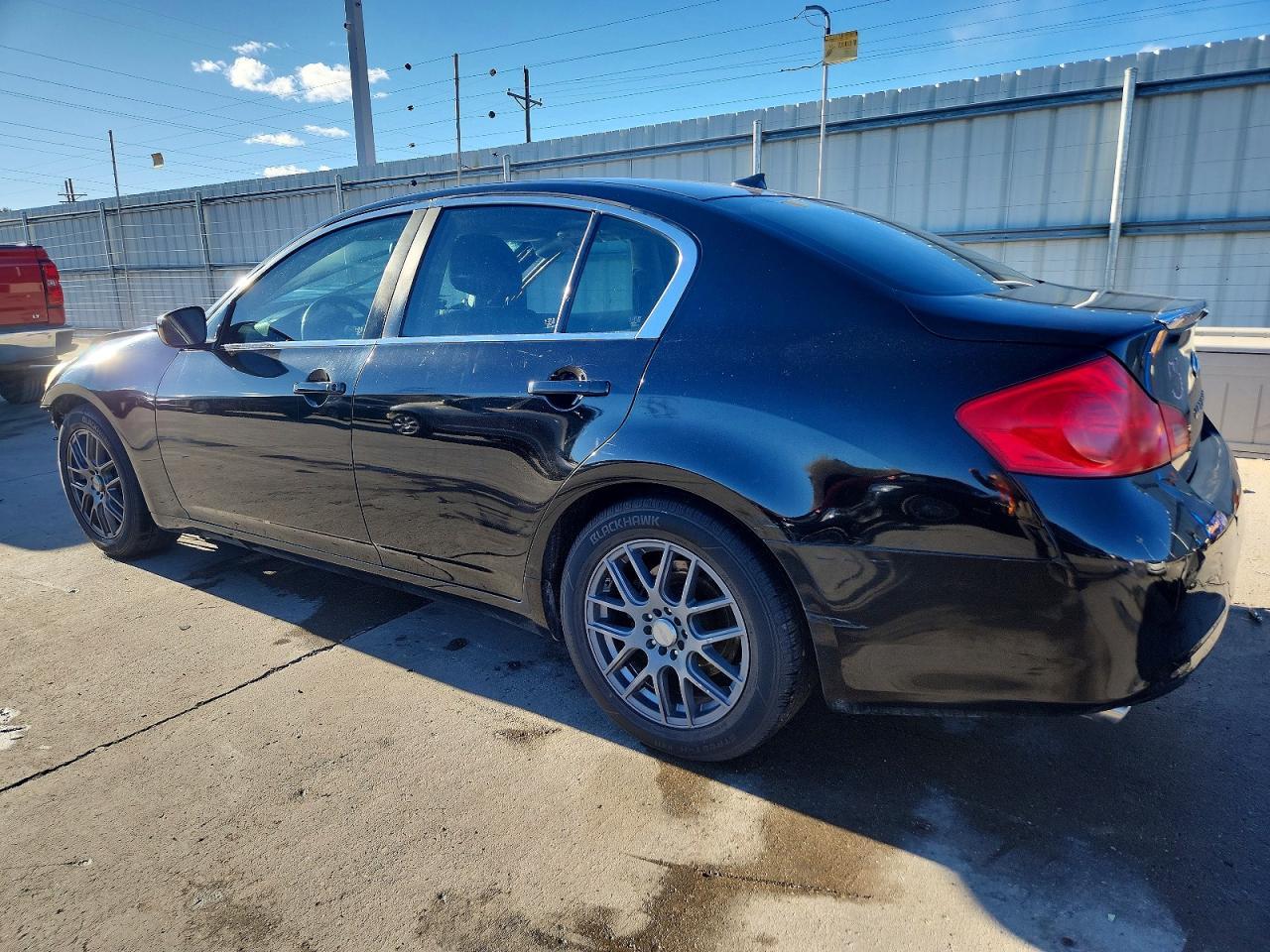 2011 INFINITI G25