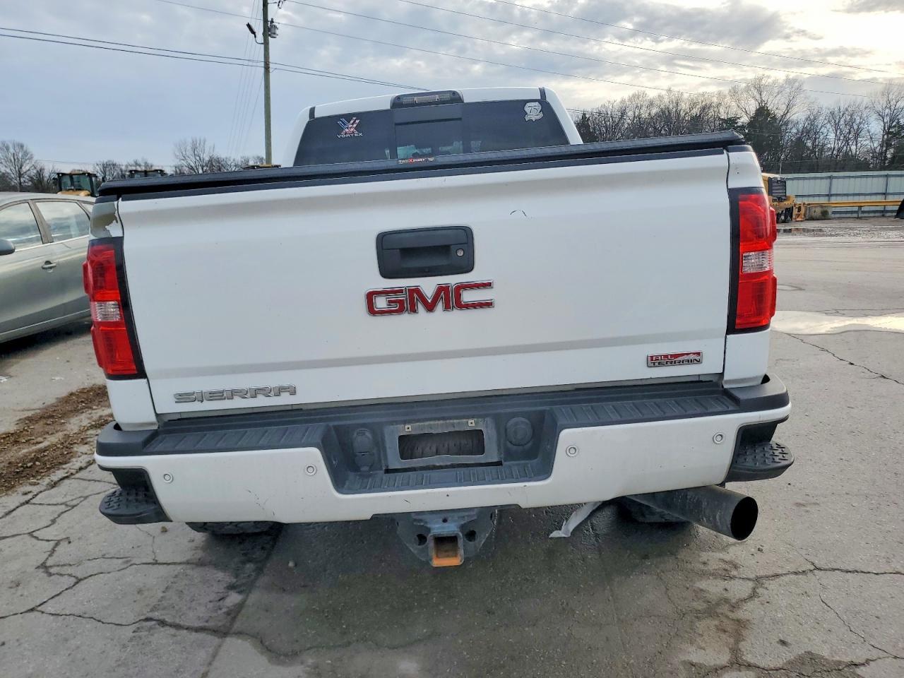 2016 GMC Sierra