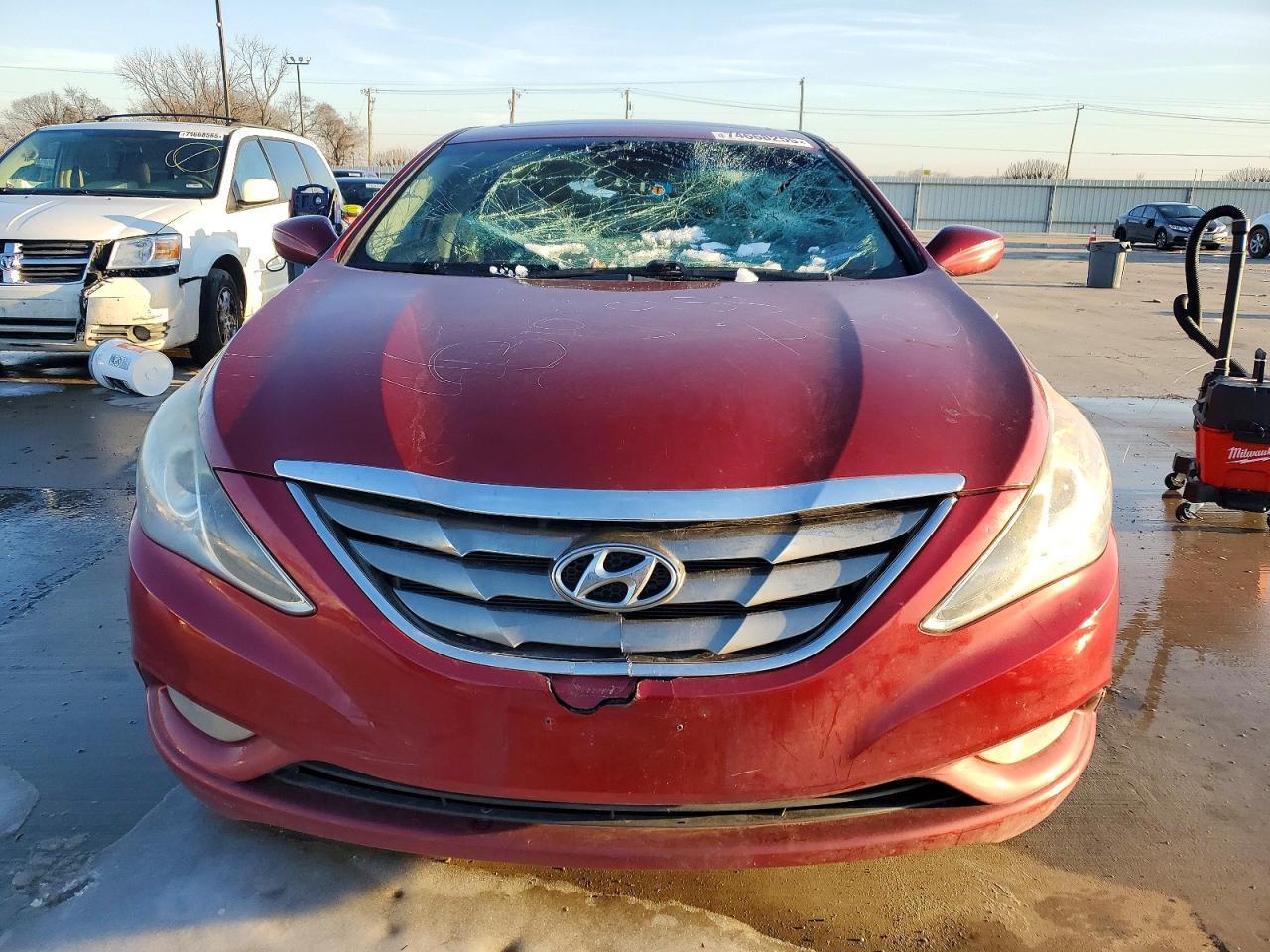 2013 HYUNDAI SONATA