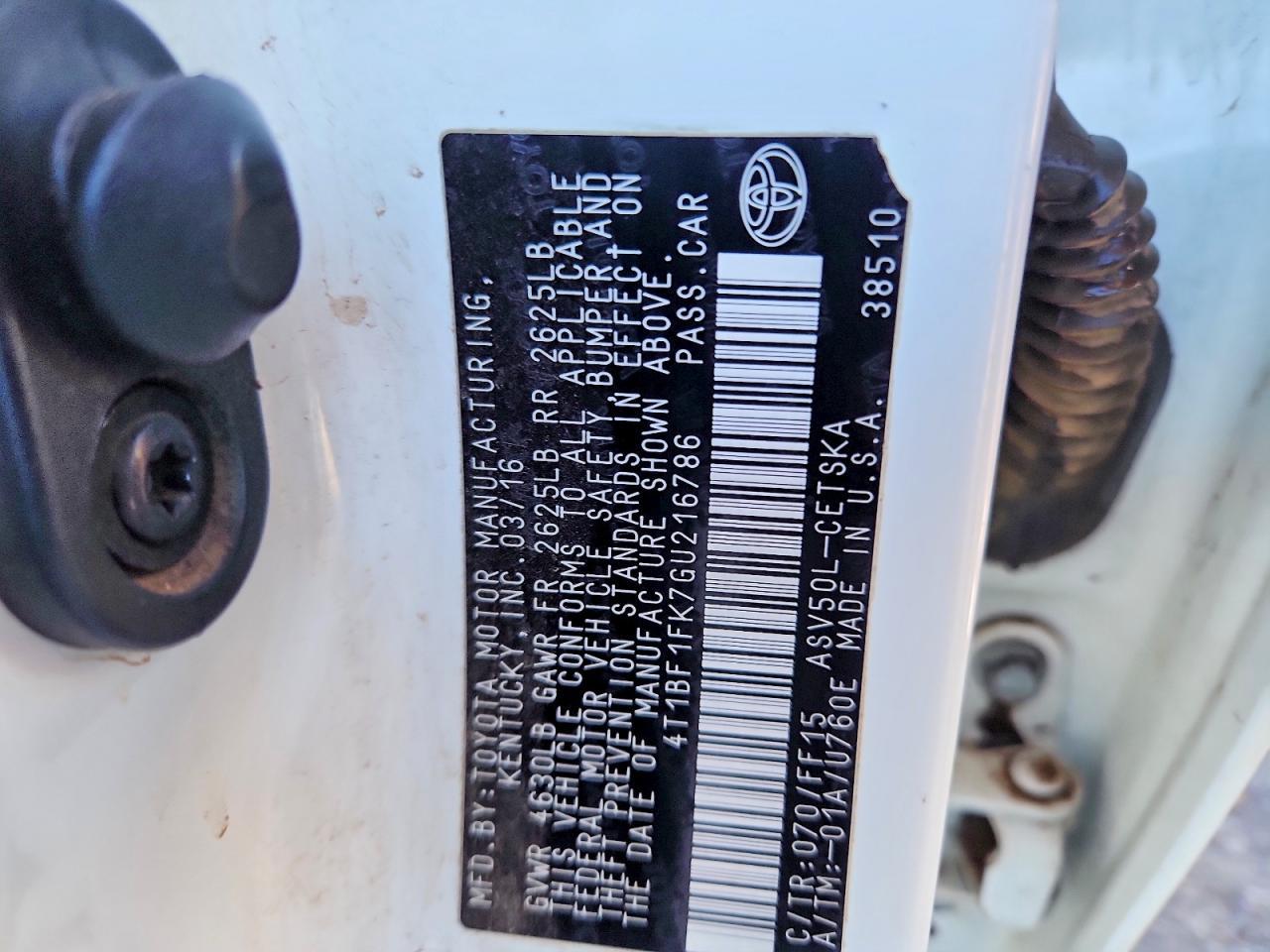 2016 TOYOTA CAMRY