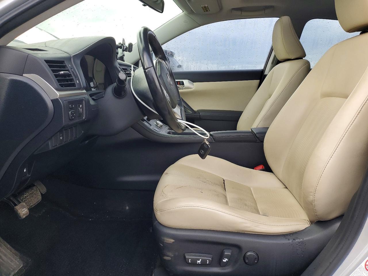2013 LEXUS CT 200