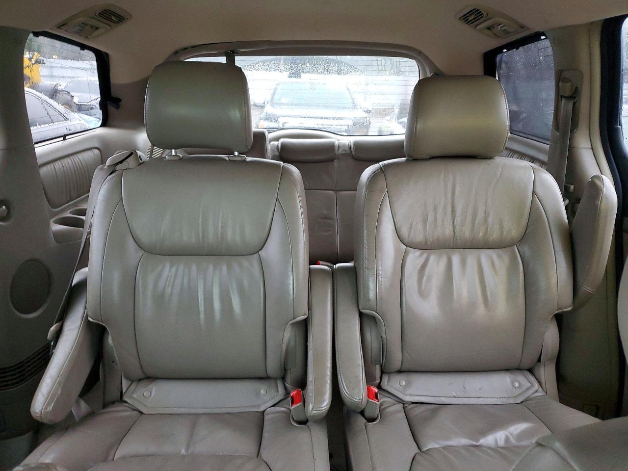 2006 TOYOTA SIENNA
