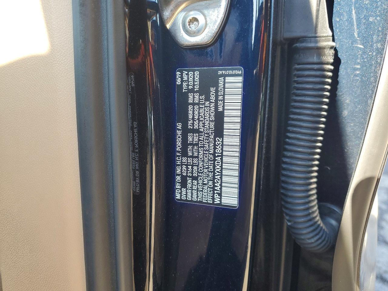 2019 PORSCHE CAYENNE