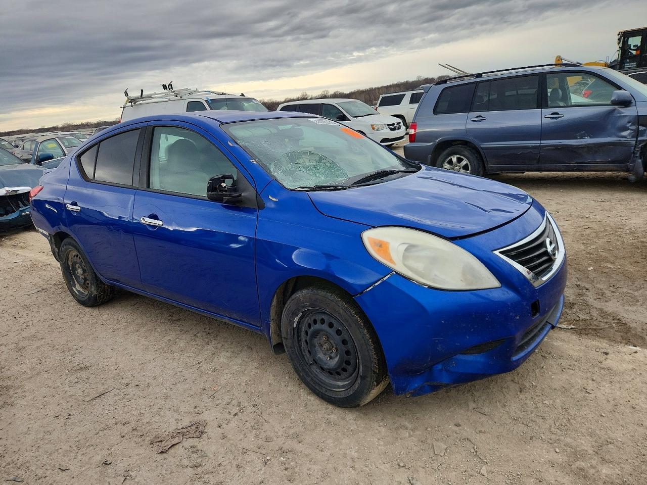 2014 NISSAN VERSA