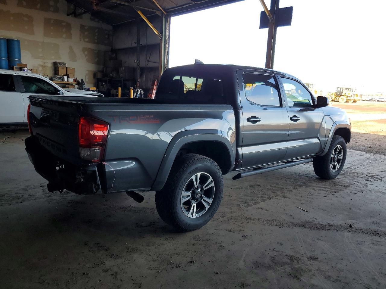 2016 TOYOTA TACOMA