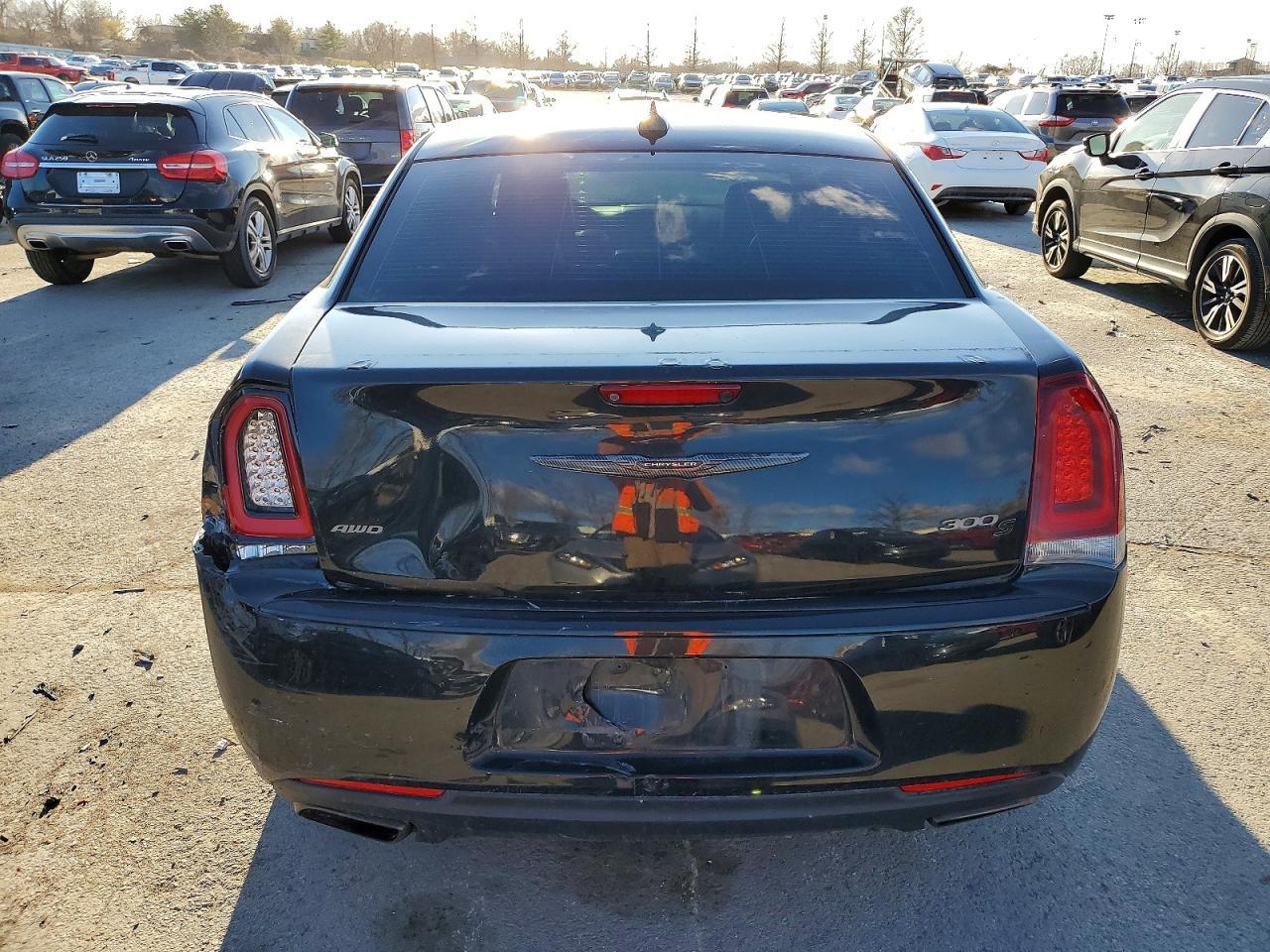 2016 CHRYSLER 300
