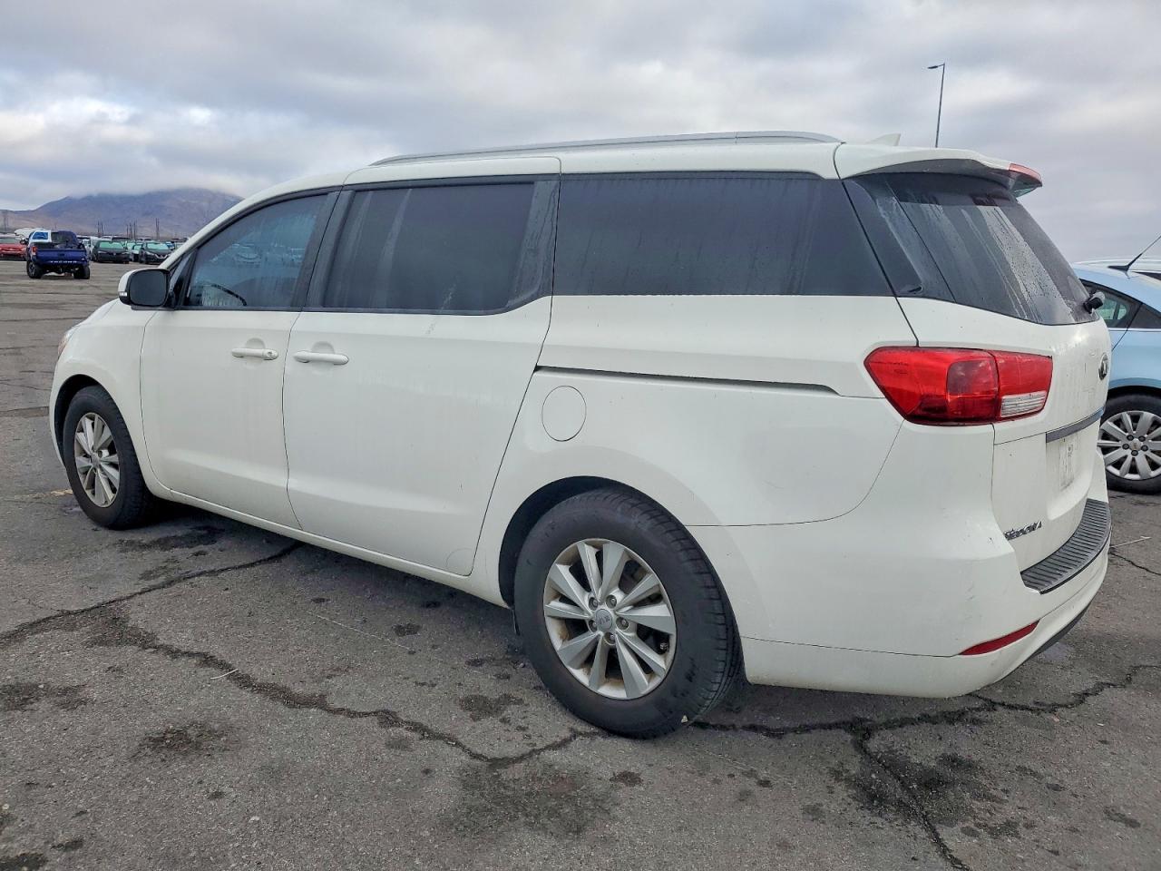 2016 KIA SEDONA