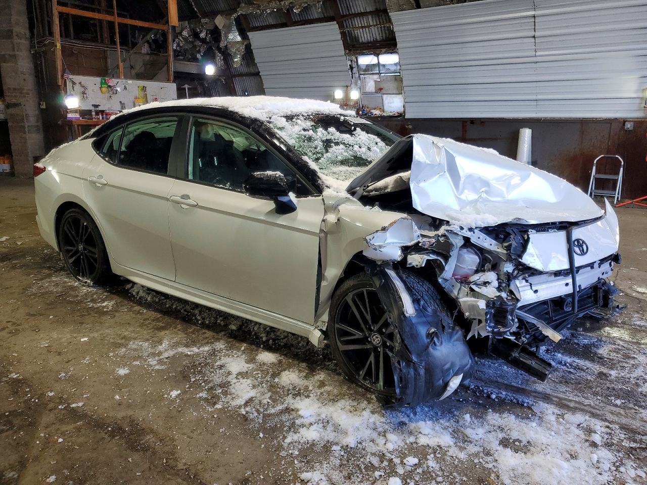 2025 TOYOTA CAMRY