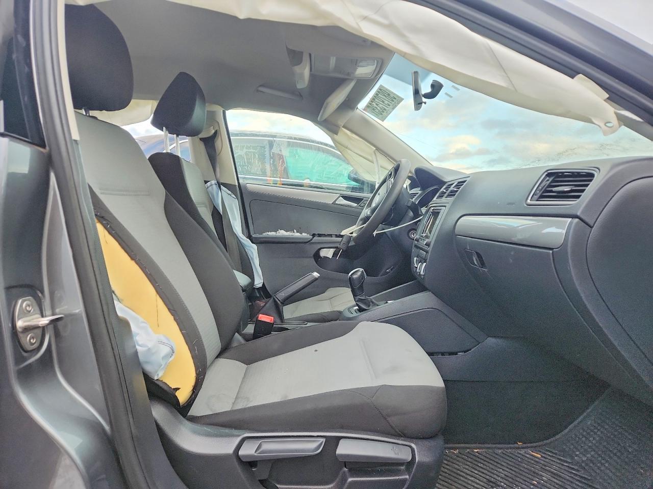 2017 VOLKSWAGEN JETTA