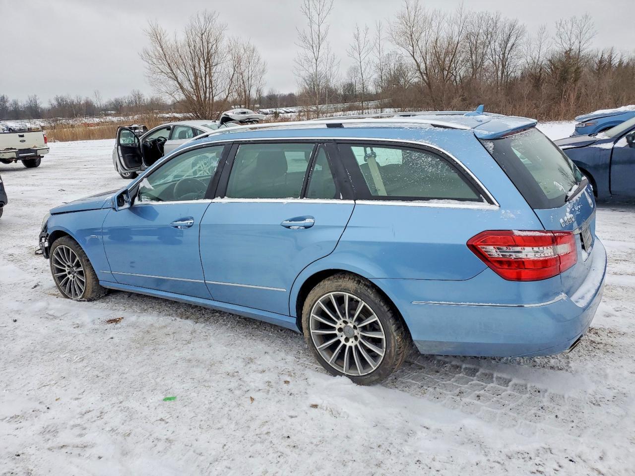2012 MERCEDES-BENZ E-Class