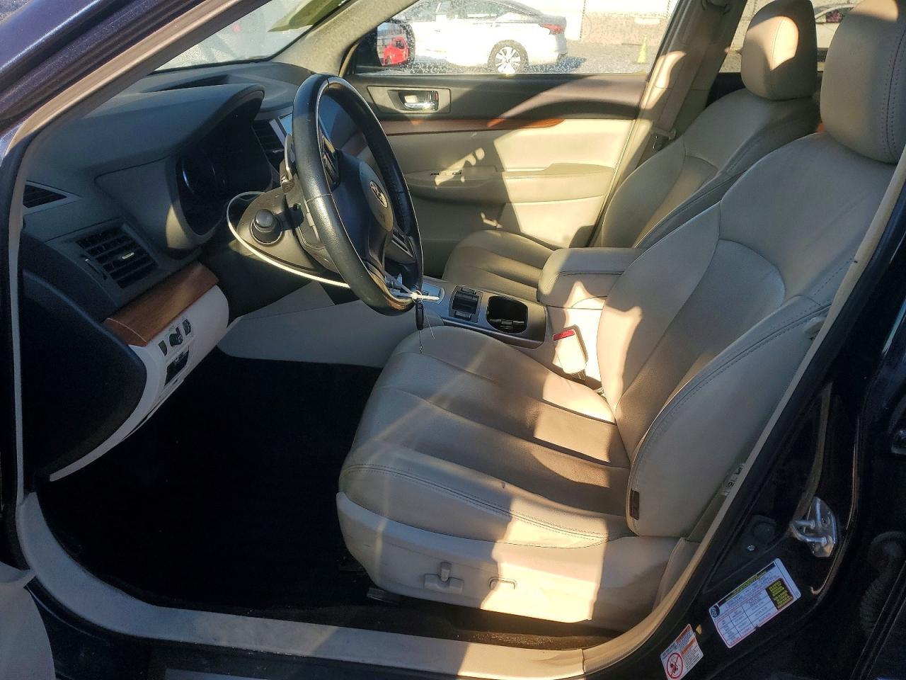 2014 SUBARU Outback