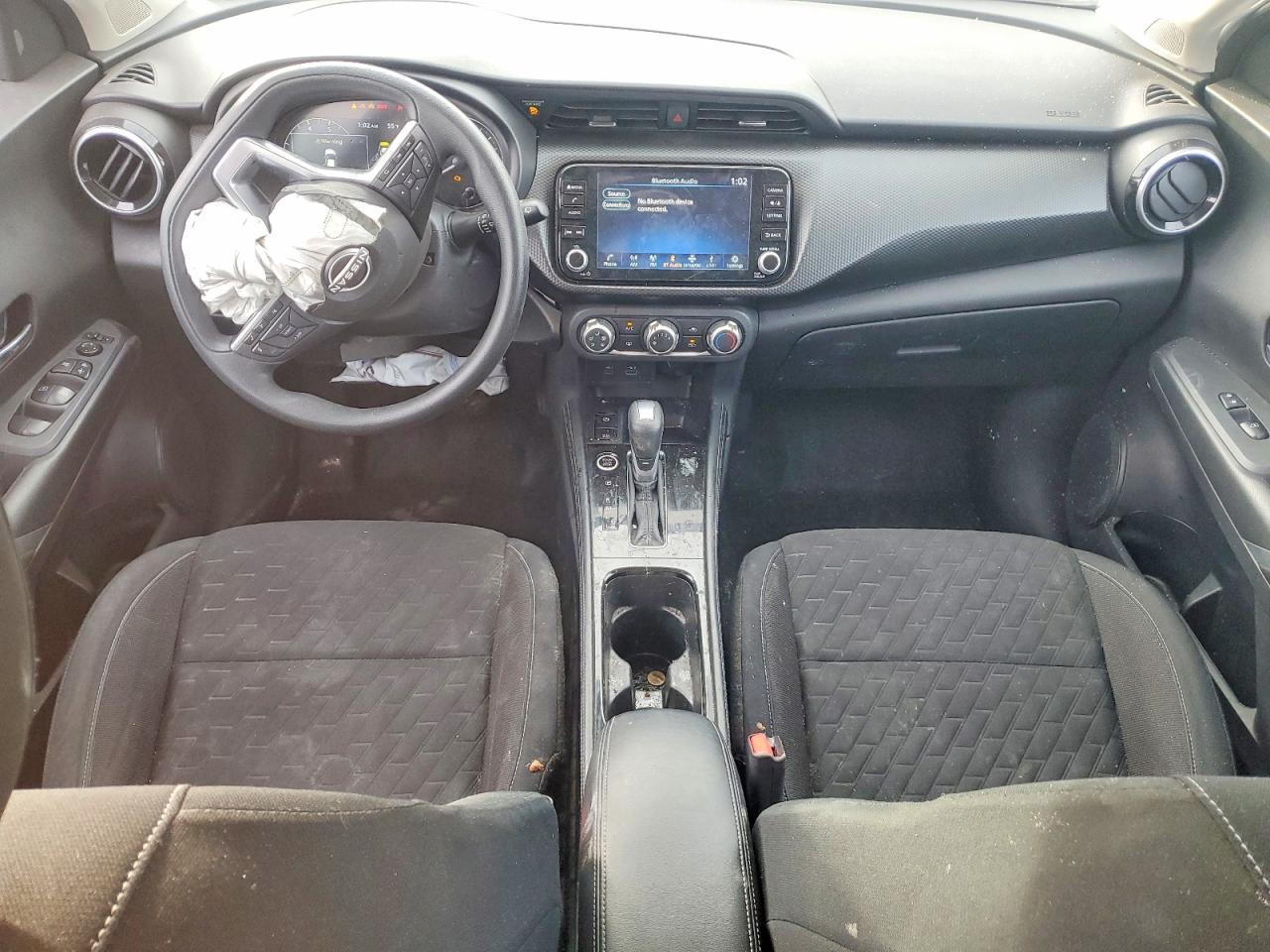 2024 NISSAN KICKS