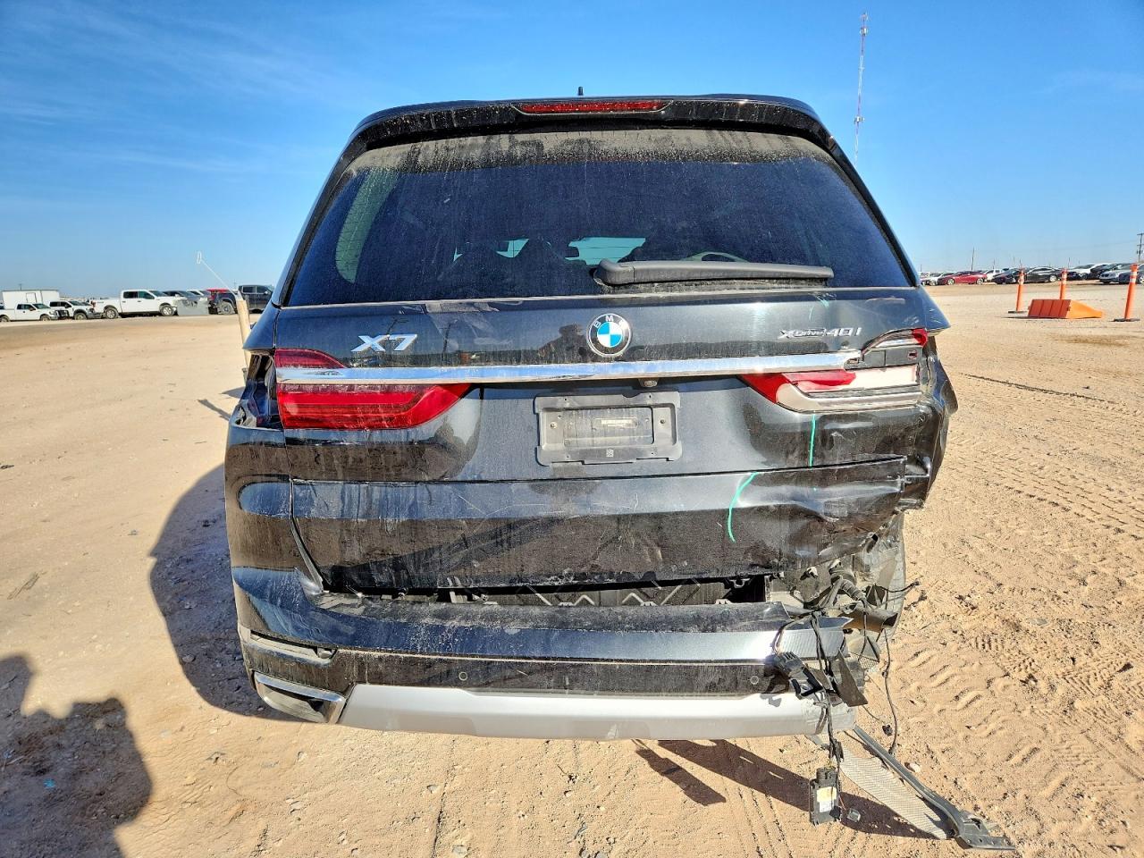 2022 BMW X7