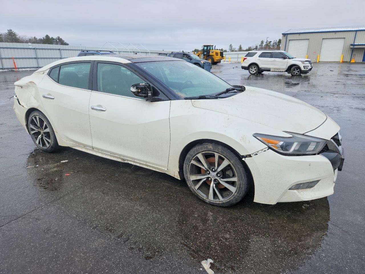2017 NISSAN Maxima
