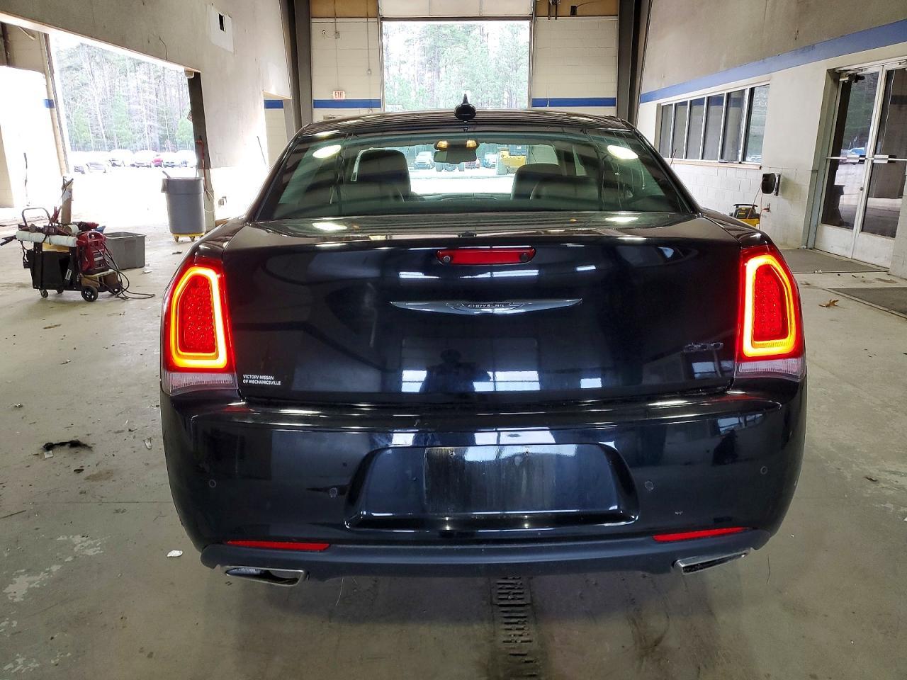 2022 CHRYSLER 300
