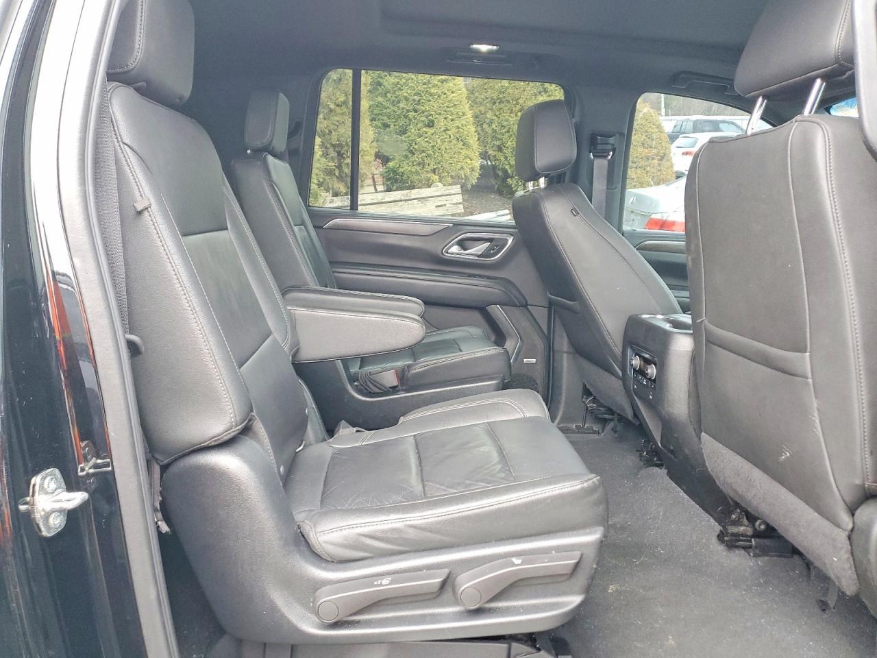 2022 CHEVROLET Suburban
