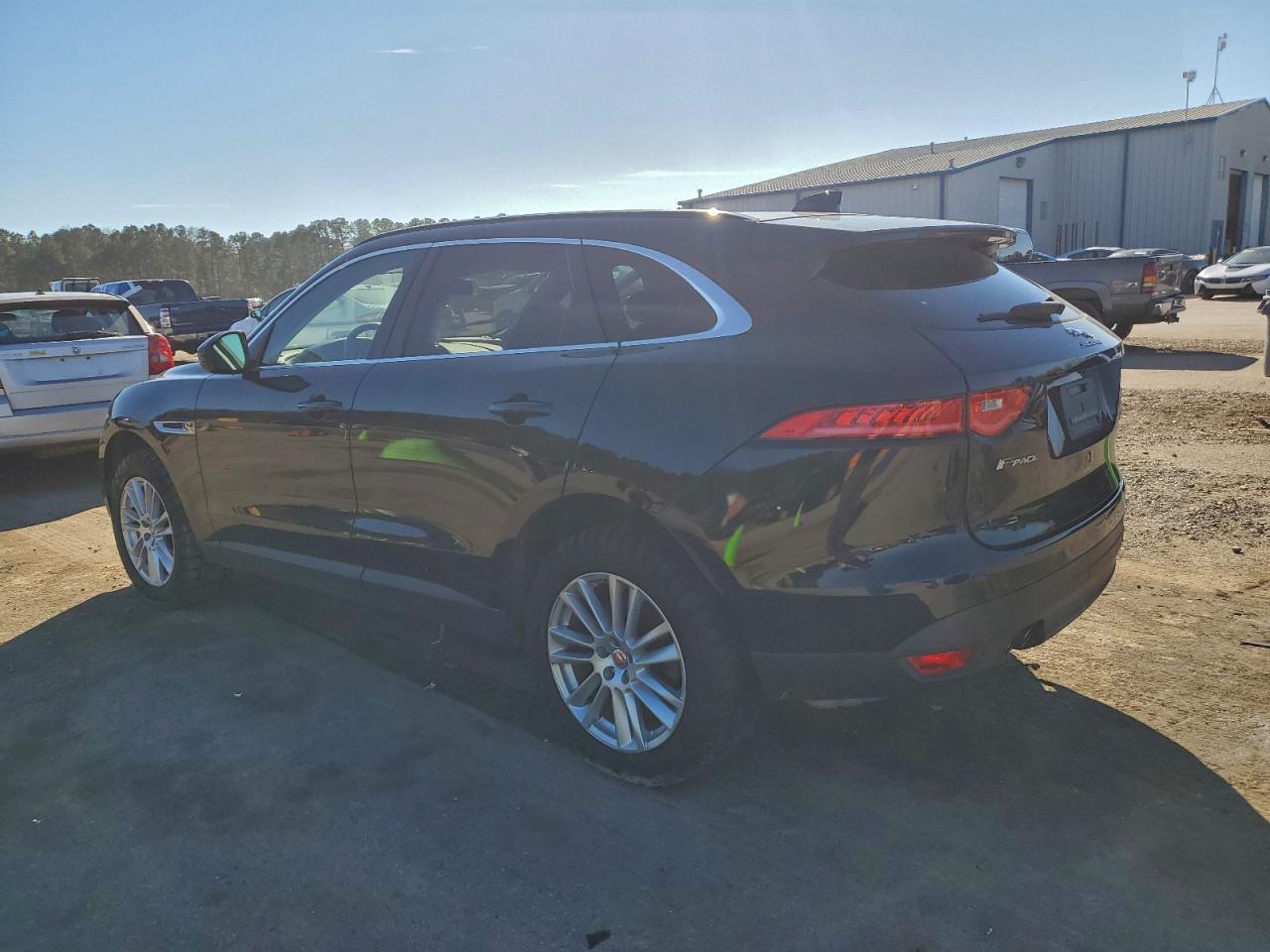 2017 JAGUAR F-Pace