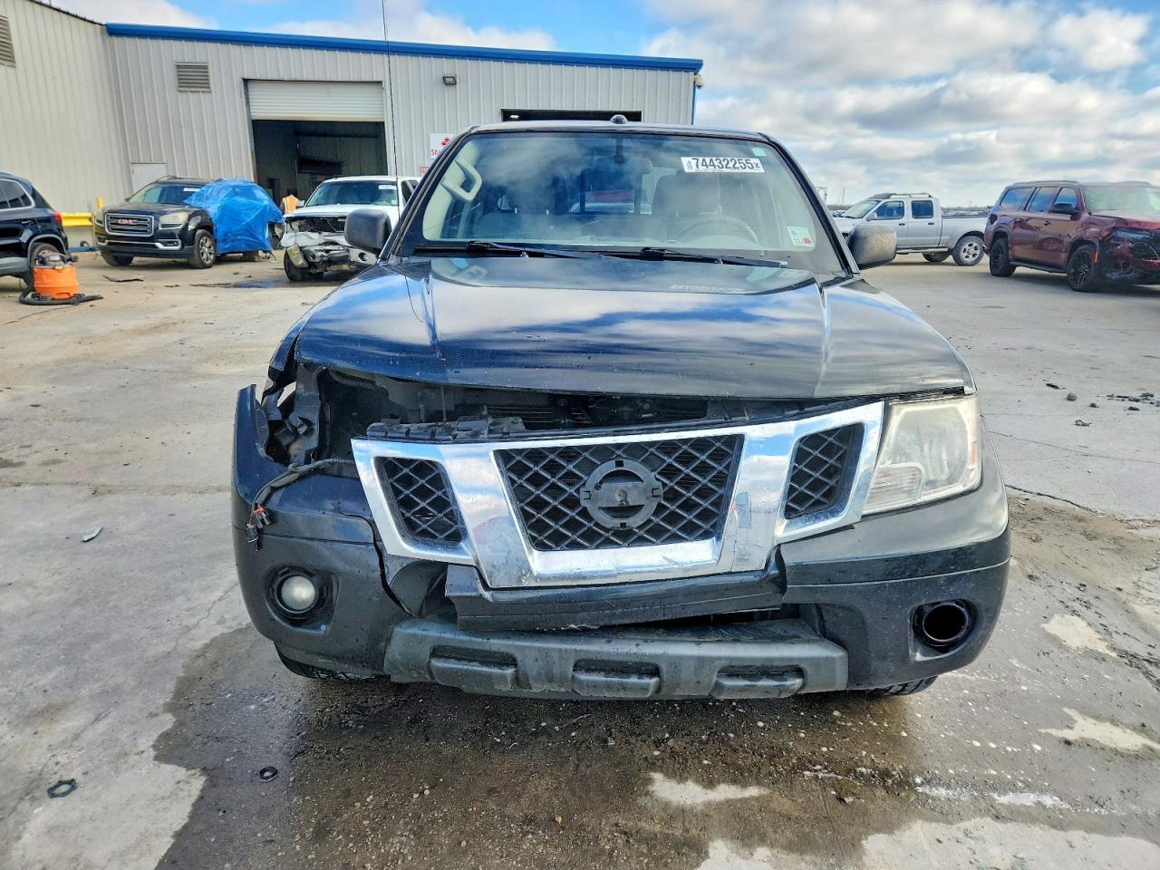 2017 NISSAN Frontier