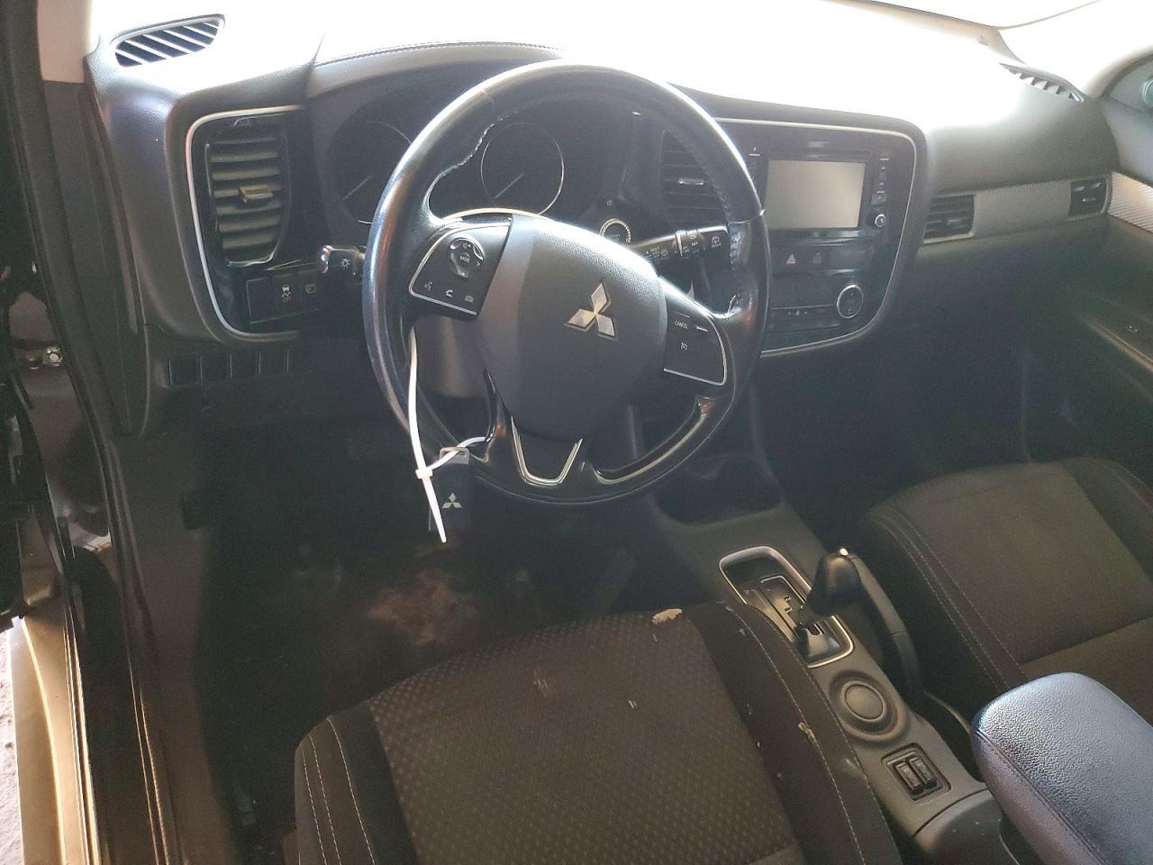 2016 MITSUBISHI outlander