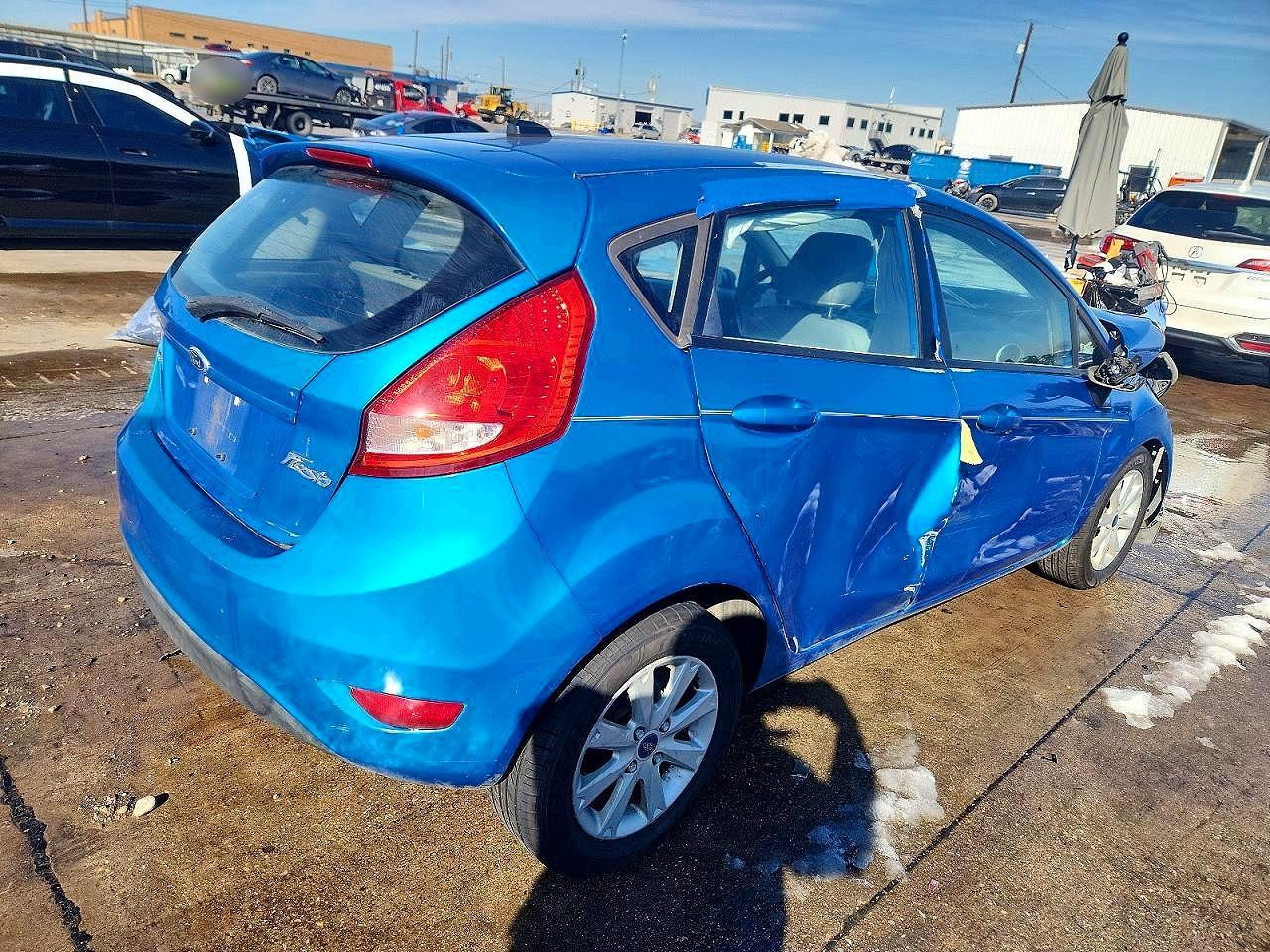 2012 FORD Fiesta