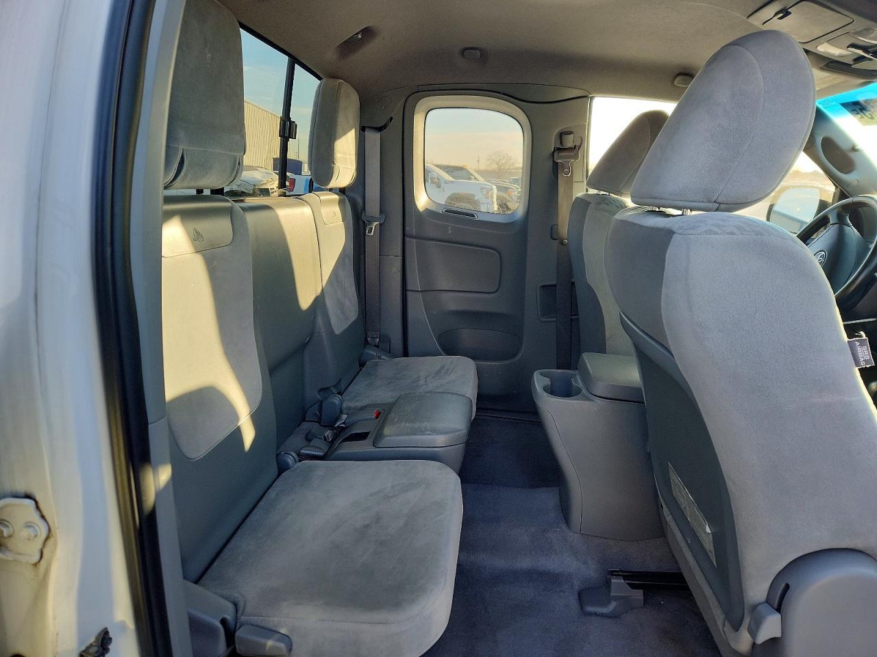 2011 TOYOTA TACOMA