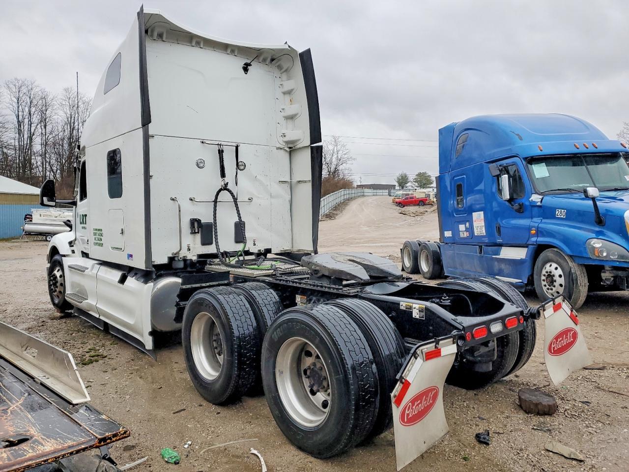 2023 PETERBILT 579