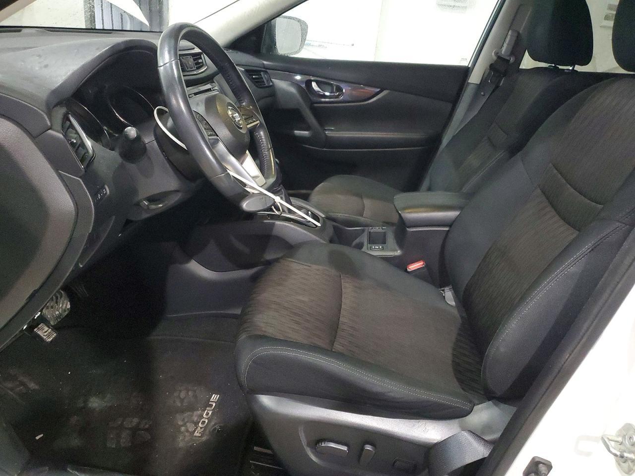 2017 NISSAN ROGUE