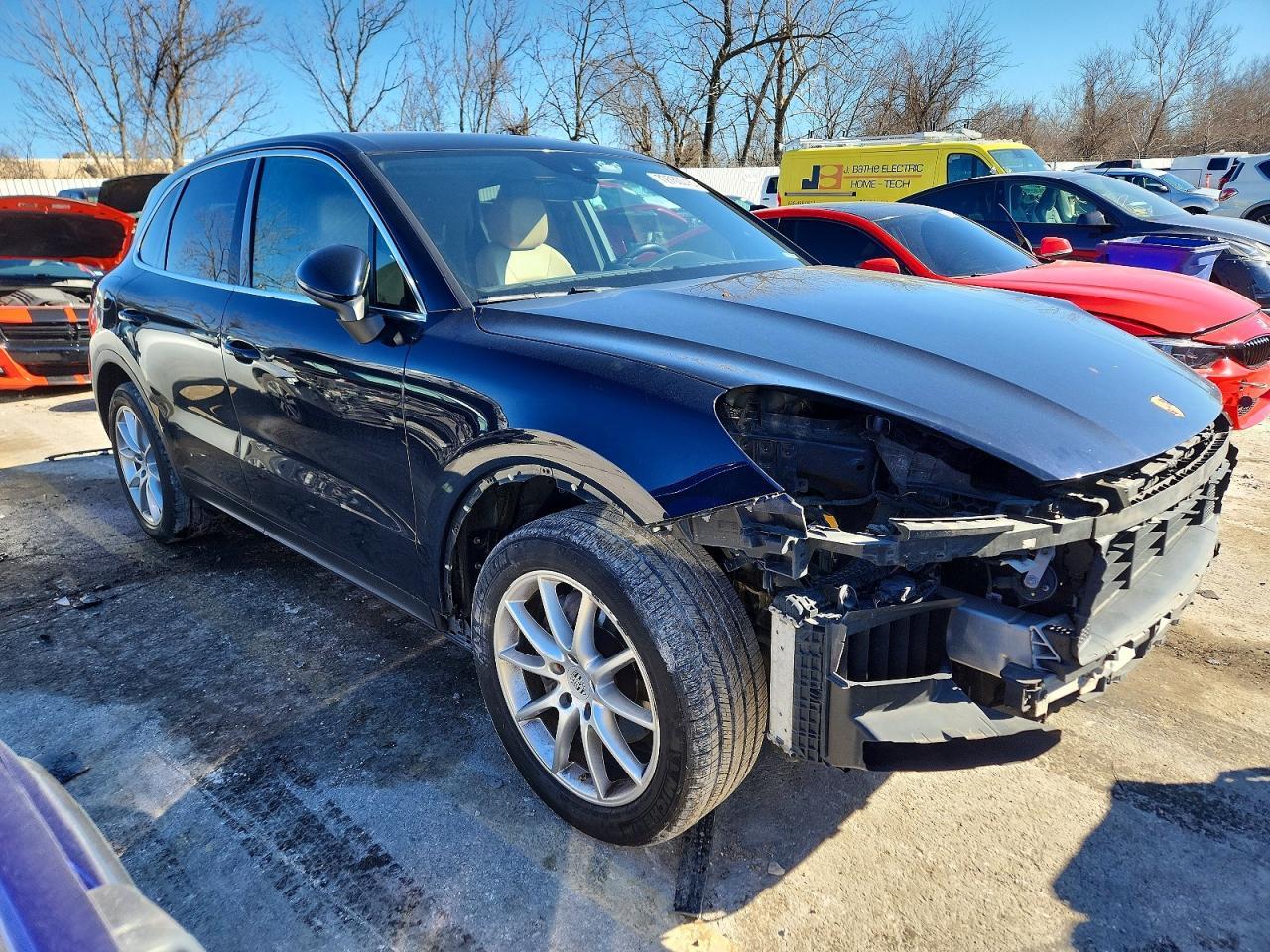 2019 PORSCHE CAYENNE