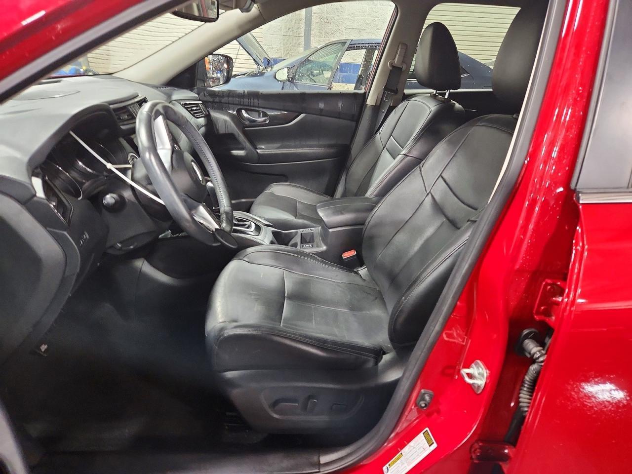 2017 NISSAN ROGUE