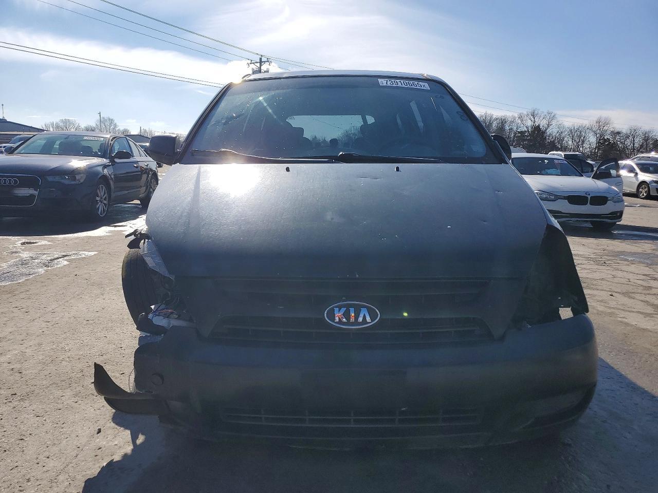 2008 KIA SEDONA