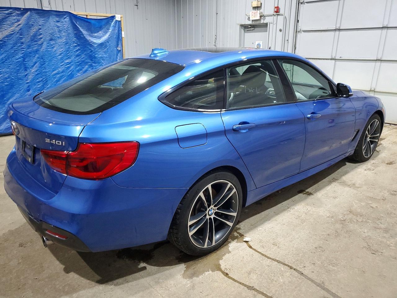 2017 BMW 3 SERIES