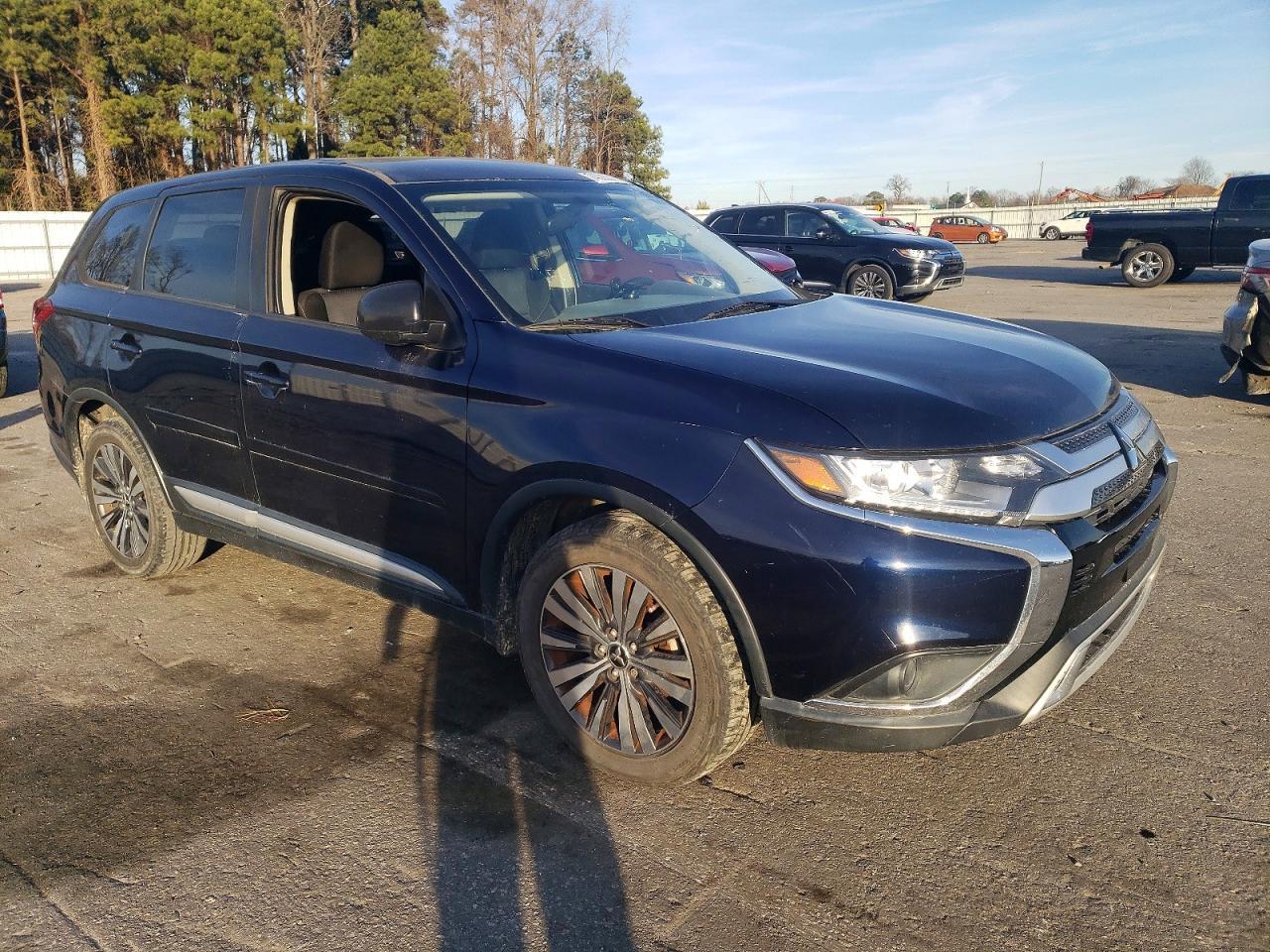 2019 MITSUBISHI outlander