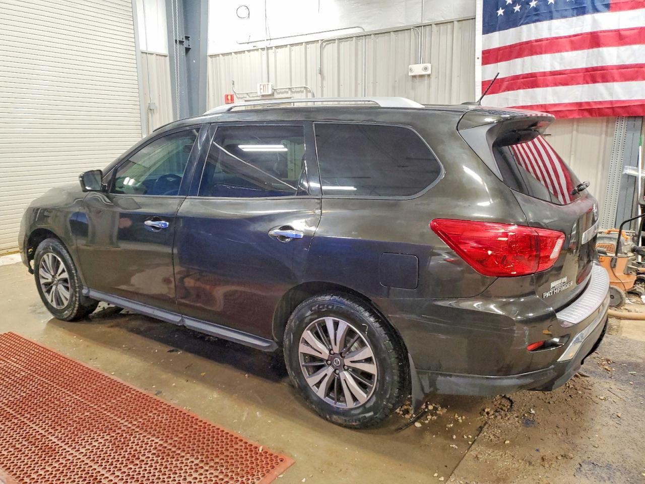2017 NISSAN PATHFINDER