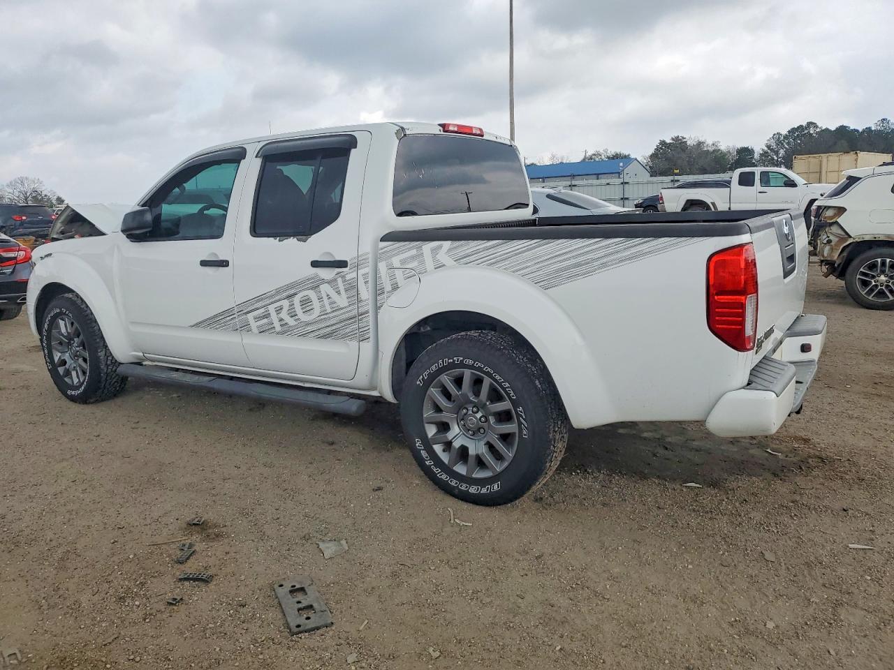 2012 NISSAN Frontier