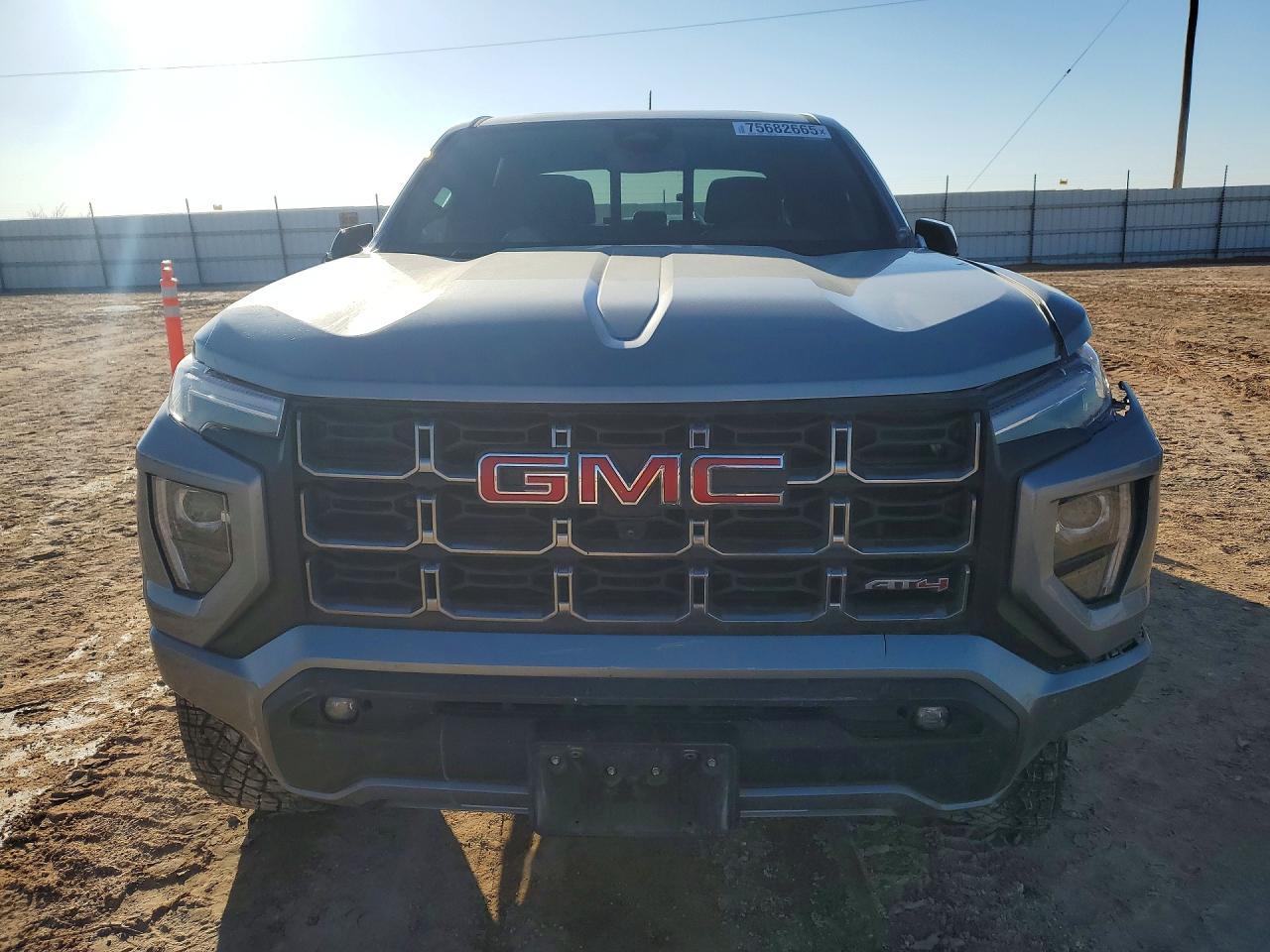 2024 GMC CANYON
