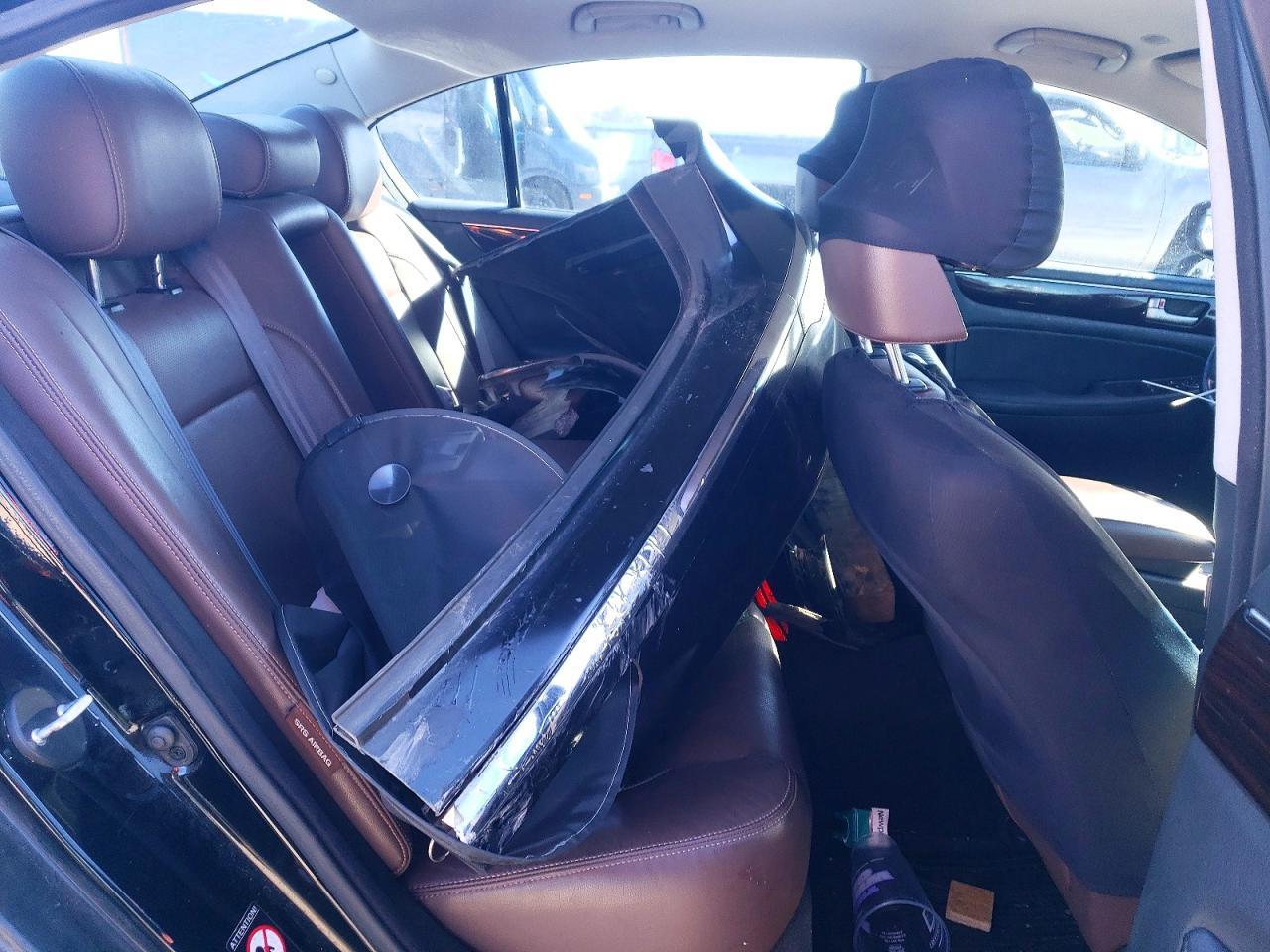 2012 HYUNDAI GENESIS