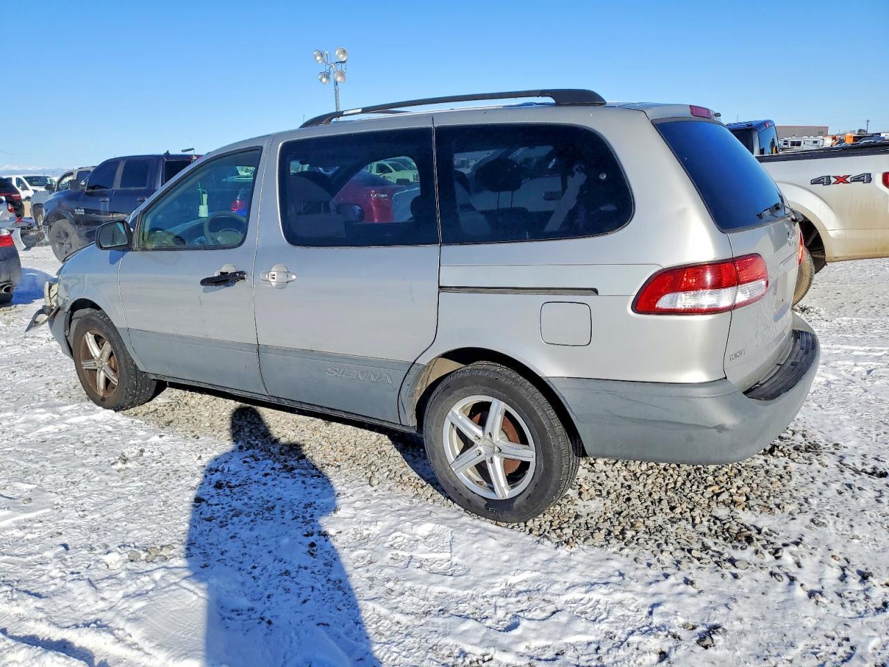2002 TOYOTA SIENNA