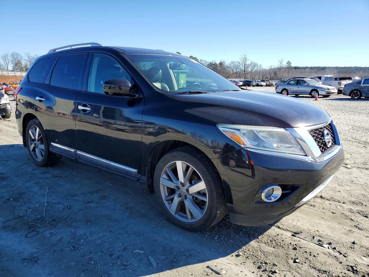 2016 NISSAN PATHFINDER