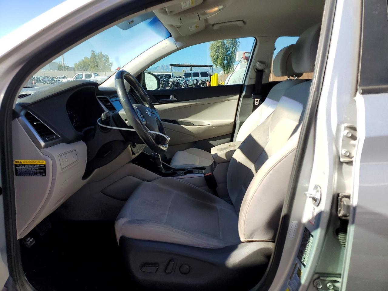 2017 HYUNDAI TUCSON