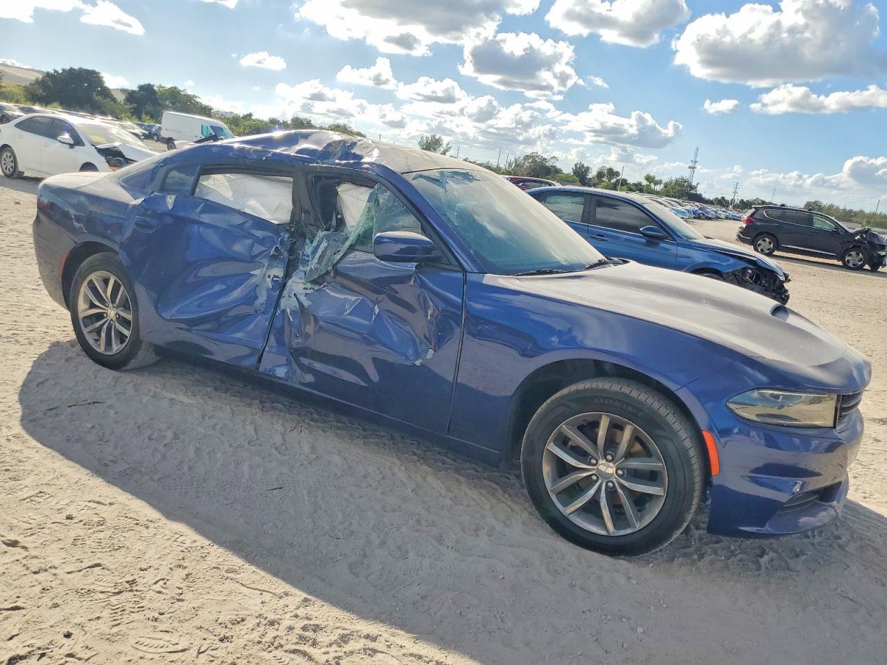 2015 DODGE CHARGER