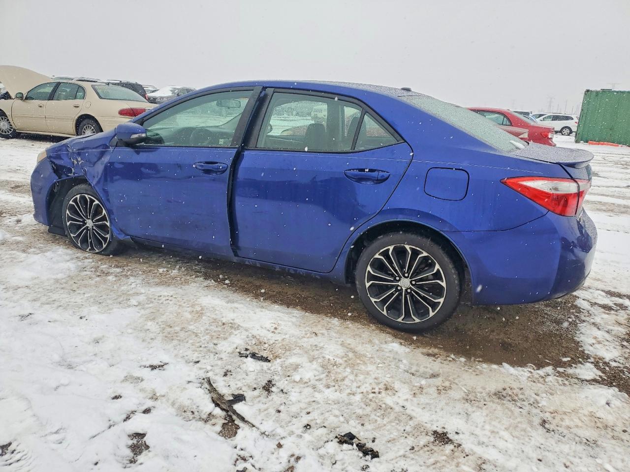 2015 TOYOTA COROLLA