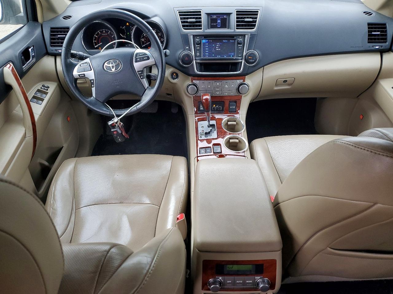 2013 TOYOTA HIGHLANDER