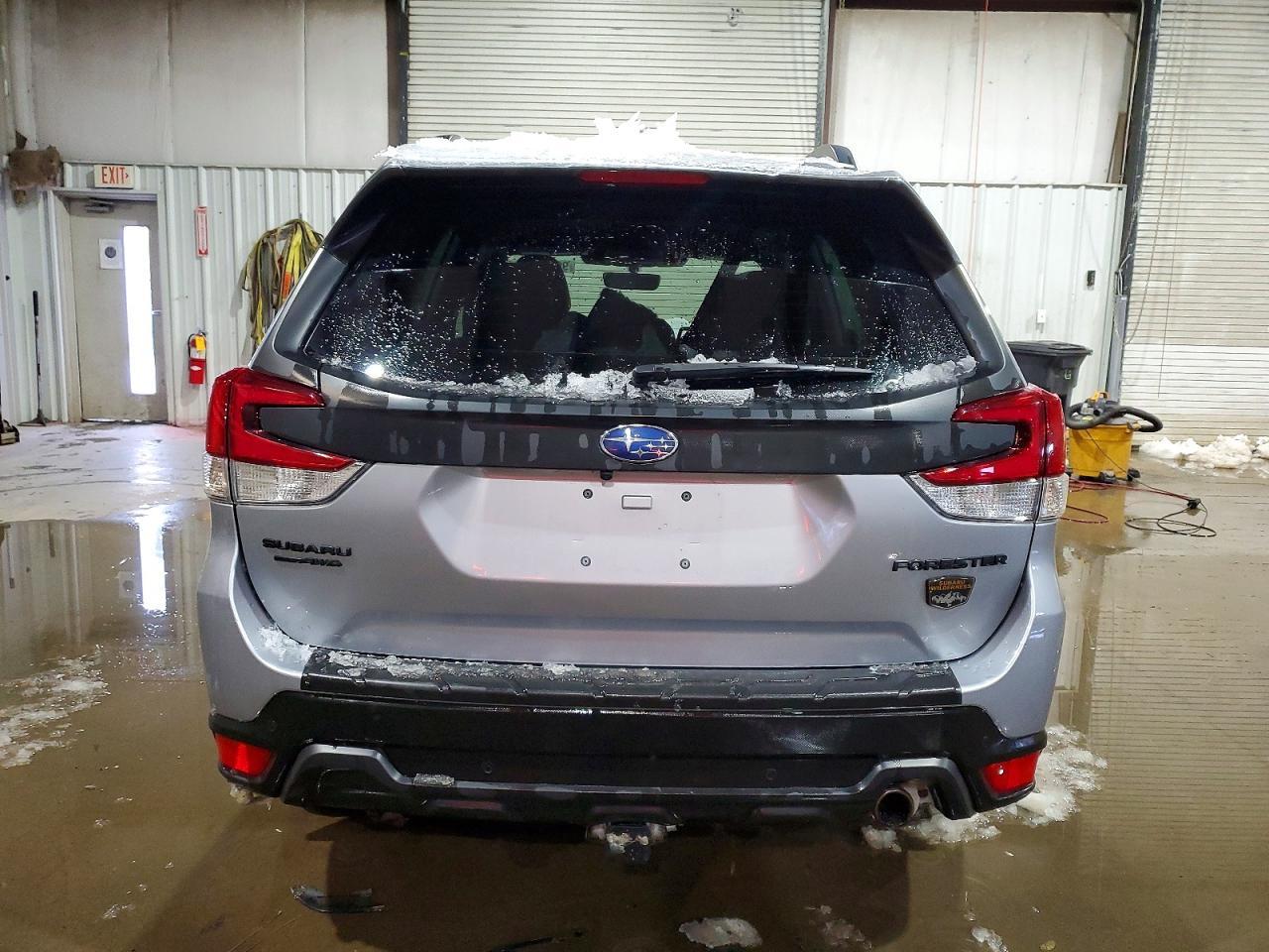 2022 SUBARU FORESTER