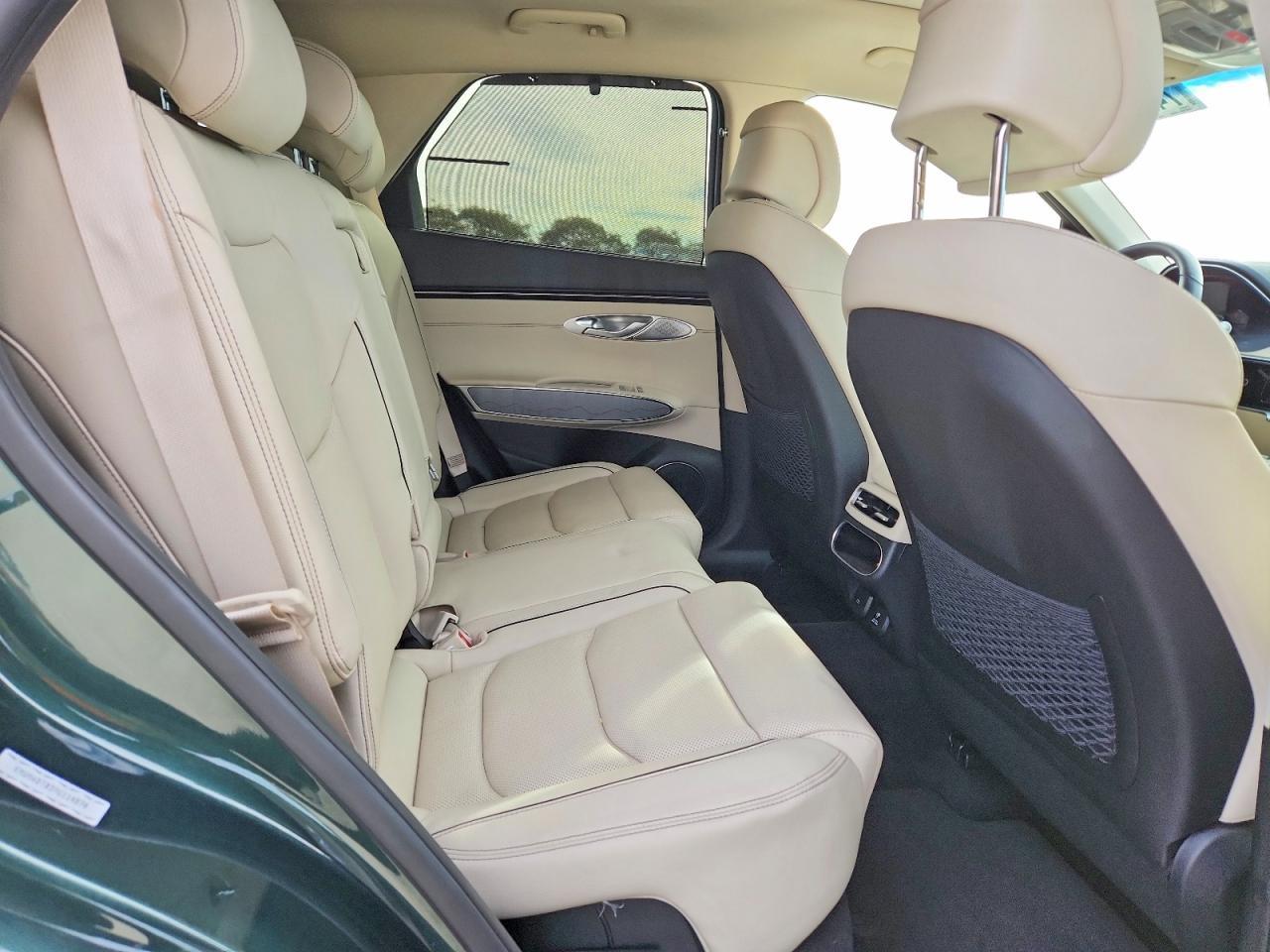 2023 GENESIS GV70
