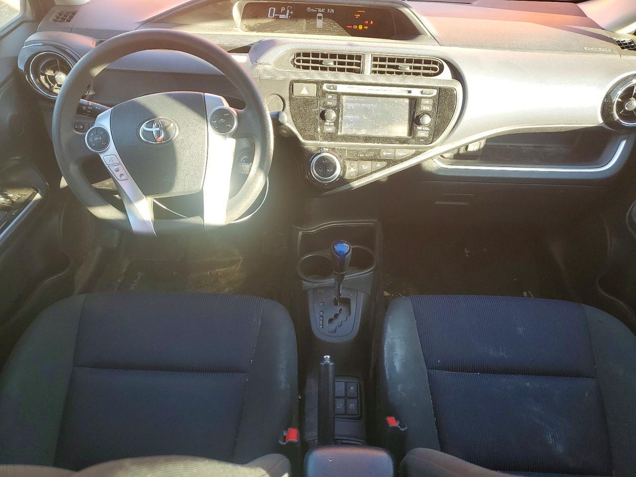 2015 TOYOTA Prius c