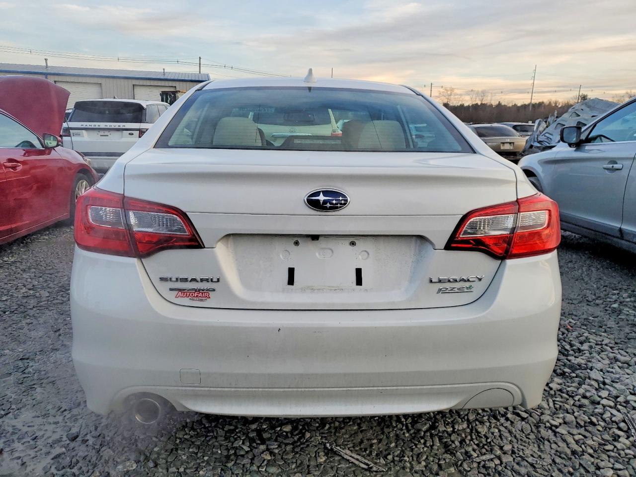 2017 SUBARU Legacy