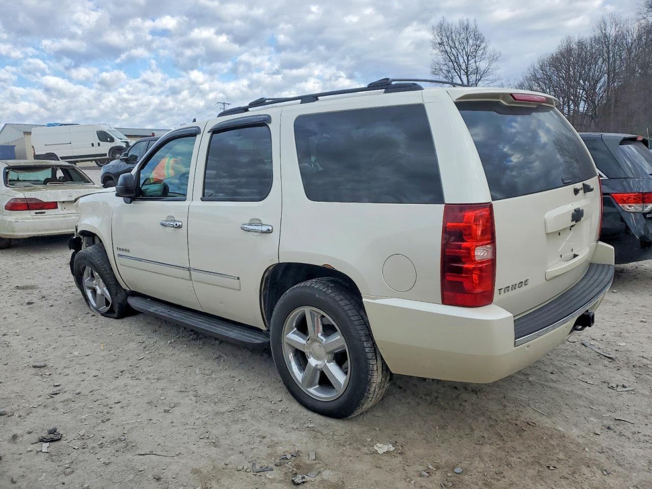 2011 CHEVROLET Tahoe