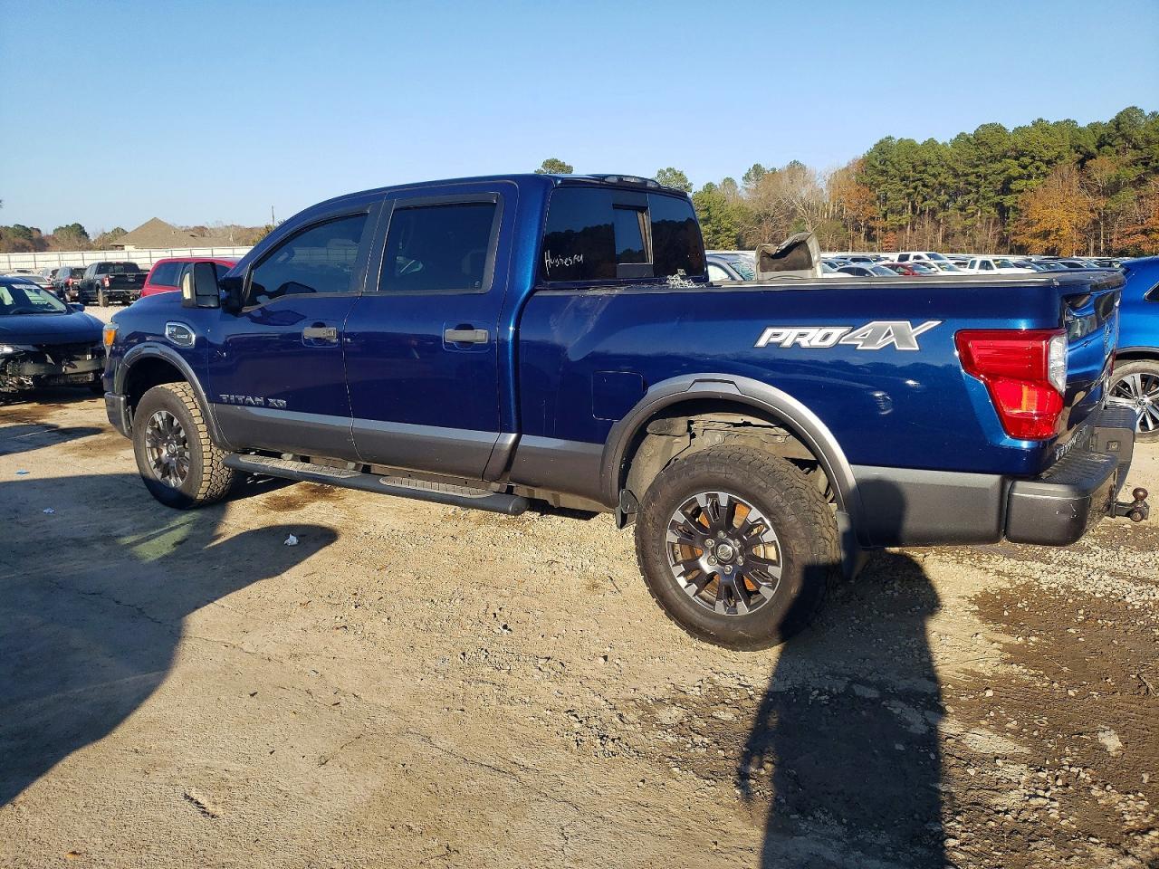 2016 NISSAN Titan