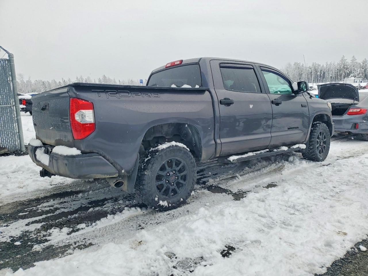 2016 TOYOTA TUNDRA